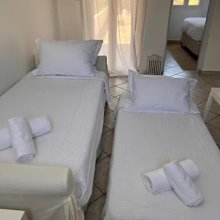 Mc Ornos * Mykonos Town